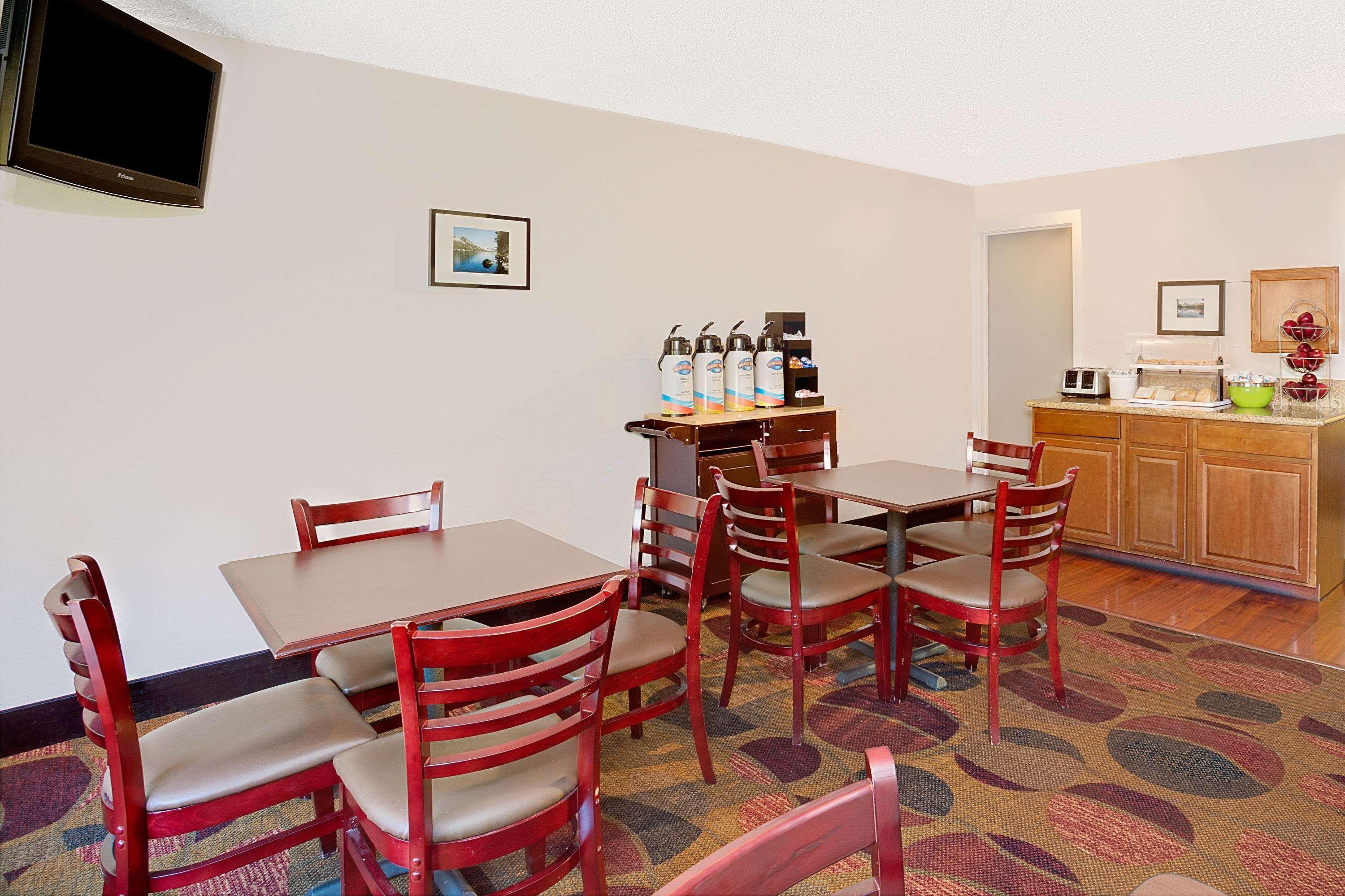 Hotel Baymont By Wyndham Reno Esterno foto